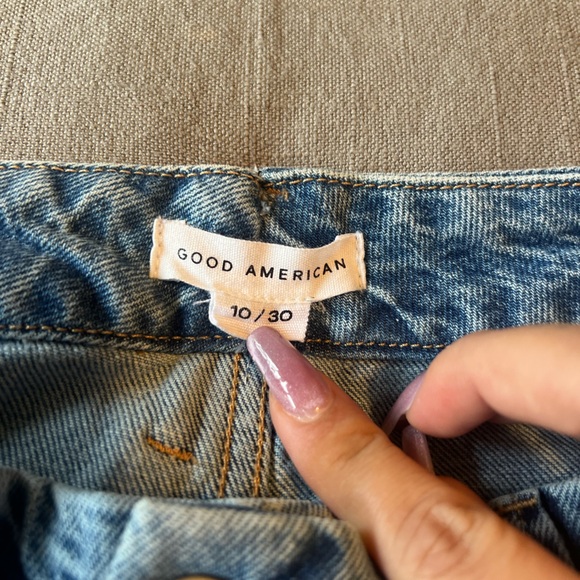 Good American Jeans - Picture 4 of 6